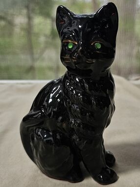 Retro Lucky Black Ceramic Cat Figurine